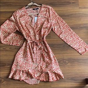 NWT MISSGUIDED red/cream leopard tea dress